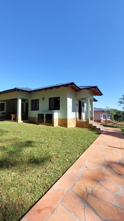 شقة Casa De Huespedes Mariposa En Manantial Countryclub Hohenau المظهر الخارجي الصورة